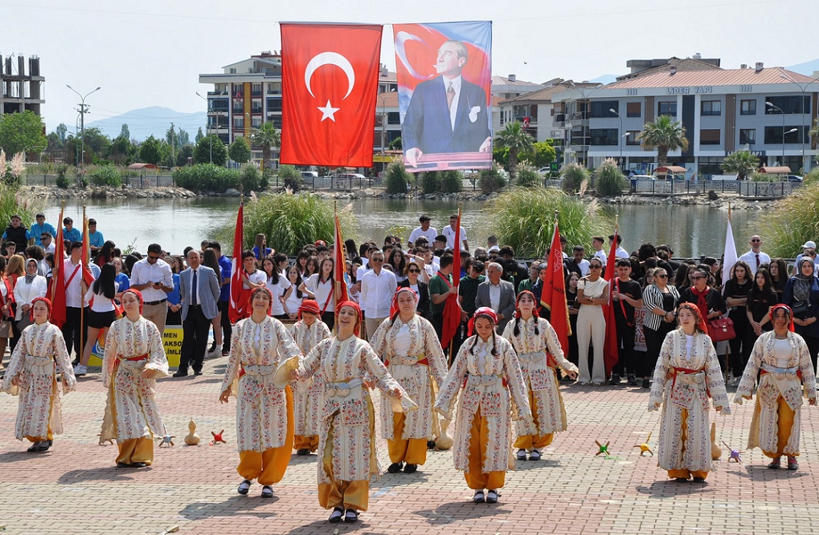 19 Mayıs Atatürk’ü Anma, Gençlik ve Spor Bayramı İlçemizde Büyük Bir Coşkuyla Kutlandı